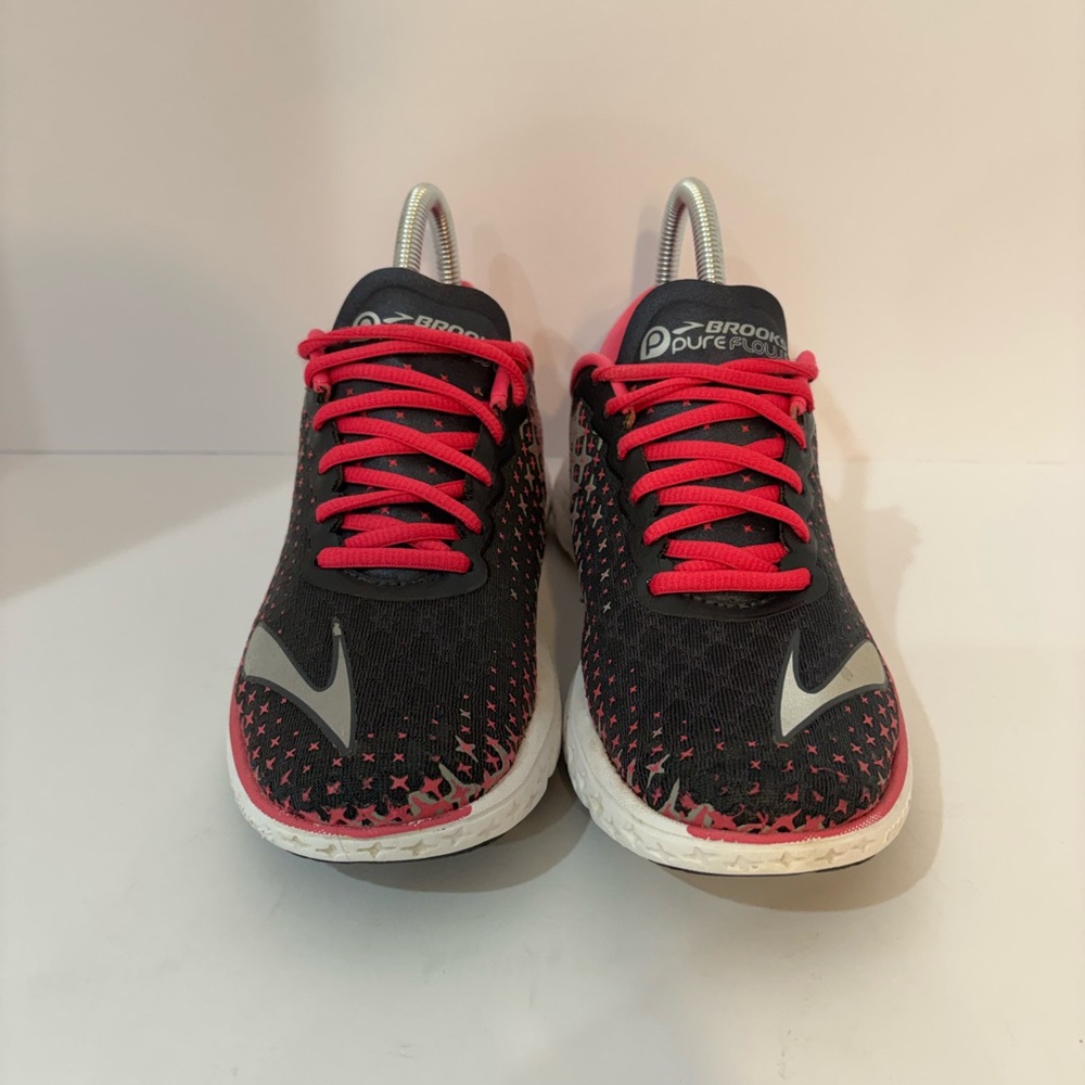 brooks Pure Flow size 7.5 - Picture 2 of 9